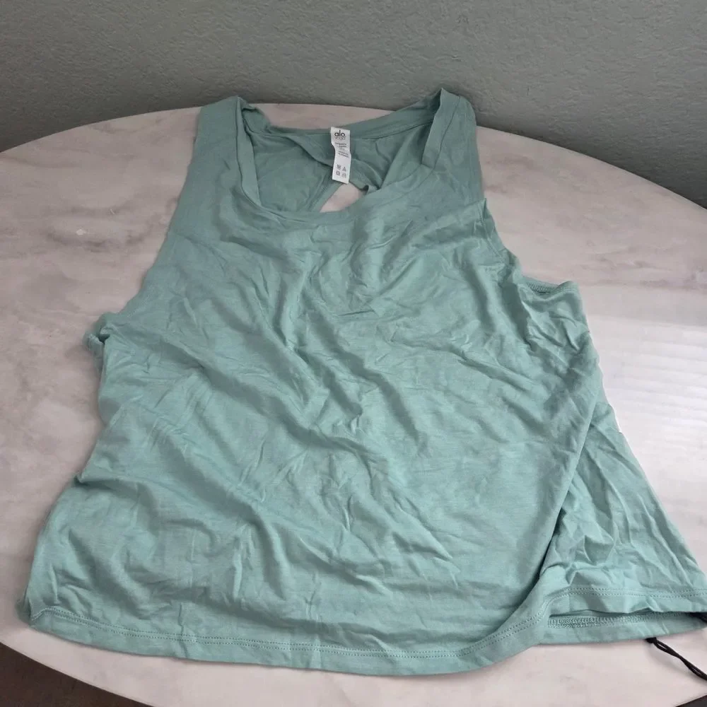Alo Yoga Central Tank In Color Moss Size XS